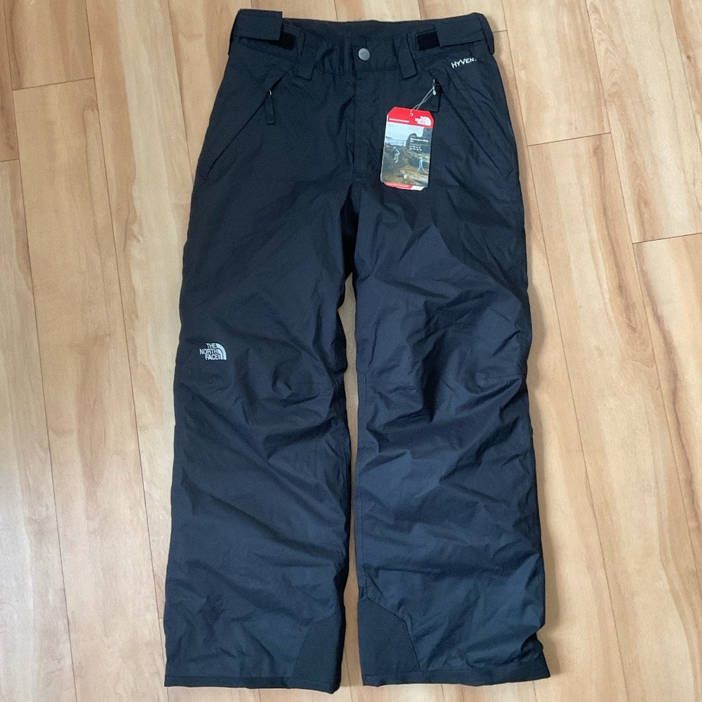 NWT North Face Hyvent Ski Snowboard Snow Pants Boys Size M(10/12)